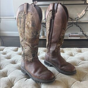 Justin Men’s 10 EE Waterproof Tall Brown & Camo zipper on inside SNAKE Boots